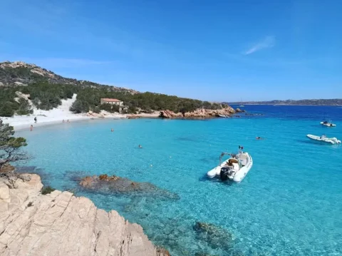 tour in barca la maddalena